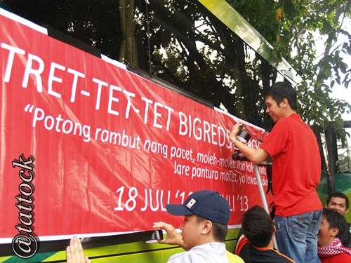 Memasang banner
