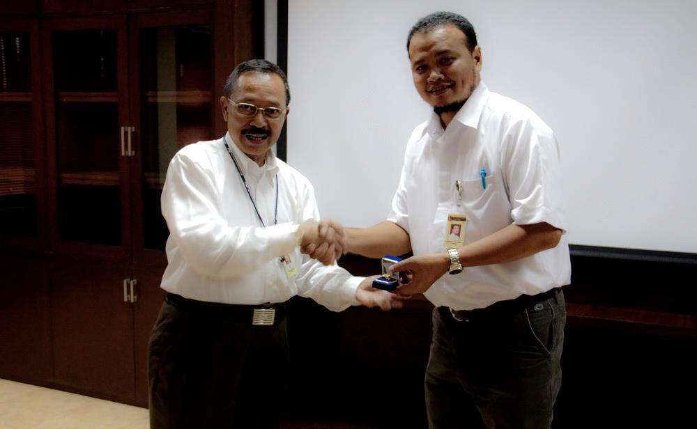 465561_10150912300425275_696507700_o